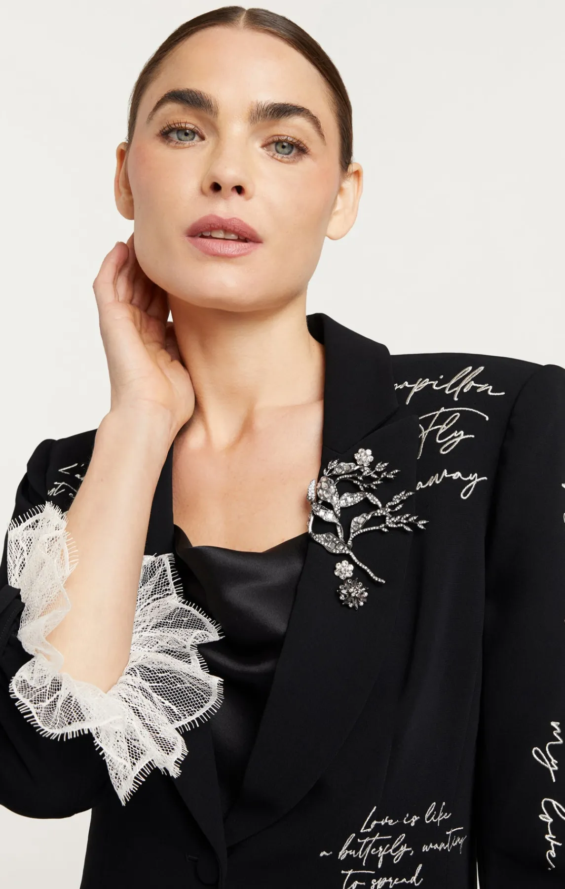 Cinq à Sept Mon Amour Embellished Roxie Blazer<Women Jackets